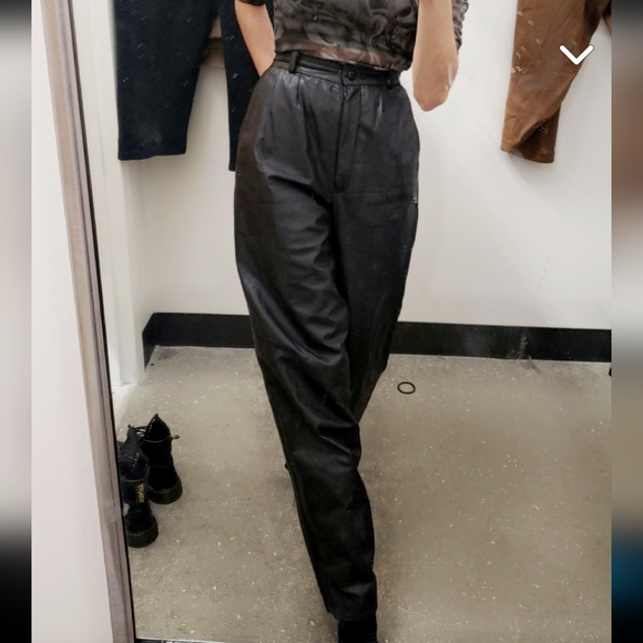 Vintage Cedars Petites High Rise Black Leather Pleated Trousers Tapered Pants - Picture 3 of 15